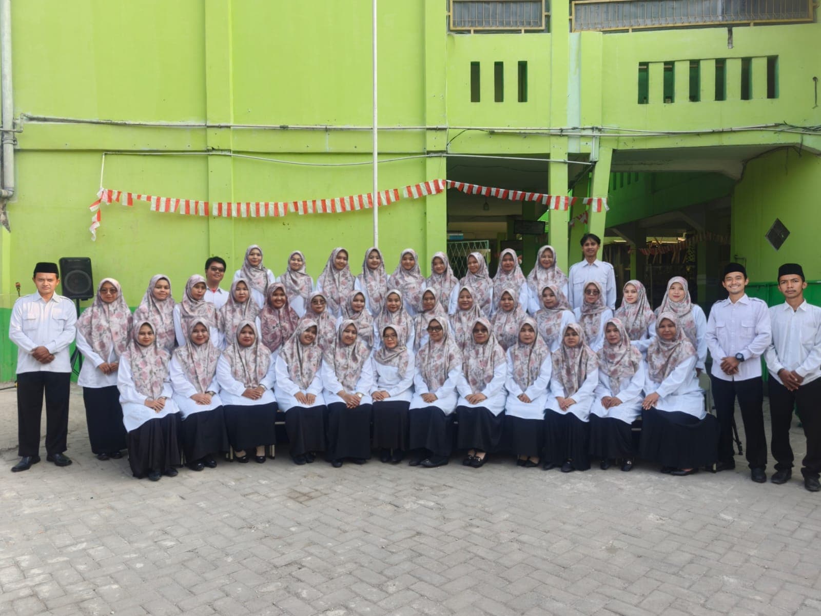 Dewan Guru dan Tenaga Pendidik MIS Daarul Ilmi Balaraja